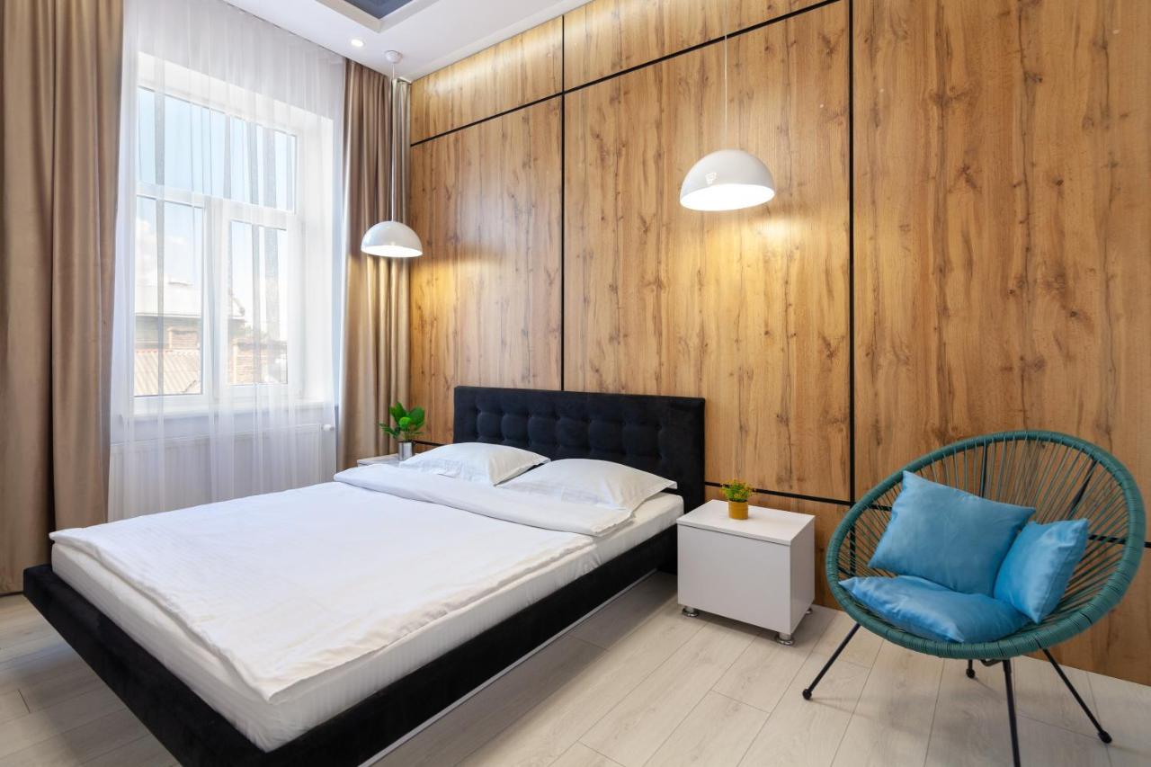 Leogrand Vip Apartments On Pidhirna 3 Lviv Eksteriør billede