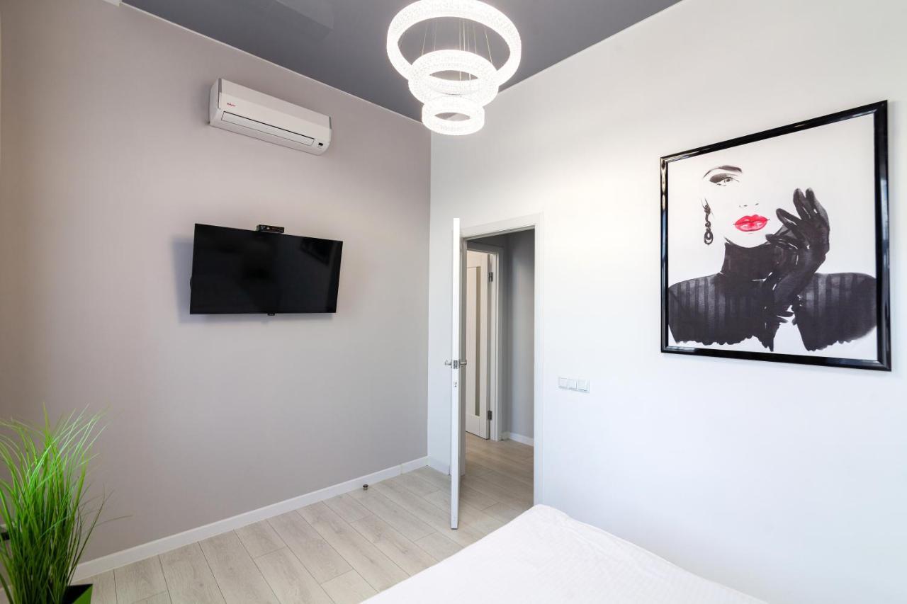 Leogrand Vip Apartments On Pidhirna 3 Lviv Eksteriør billede