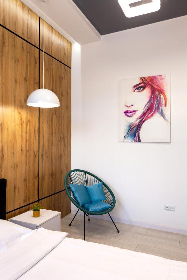 Leogrand Vip Apartments On Pidhirna 3 Lviv Eksteriør billede